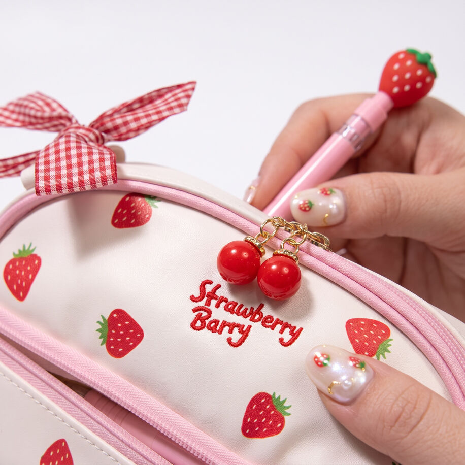 Strawberry Kawaii Kalem Çantası